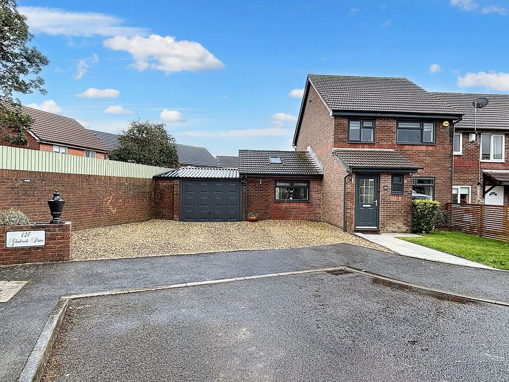 3 bed property for sale in Glenbrook Drive, Barry CF63, £280,000 Zoopla