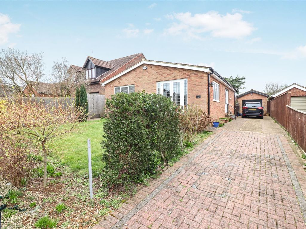 2 bed detached bungalow for sale in Russell Way, Higham Ferrers NN10