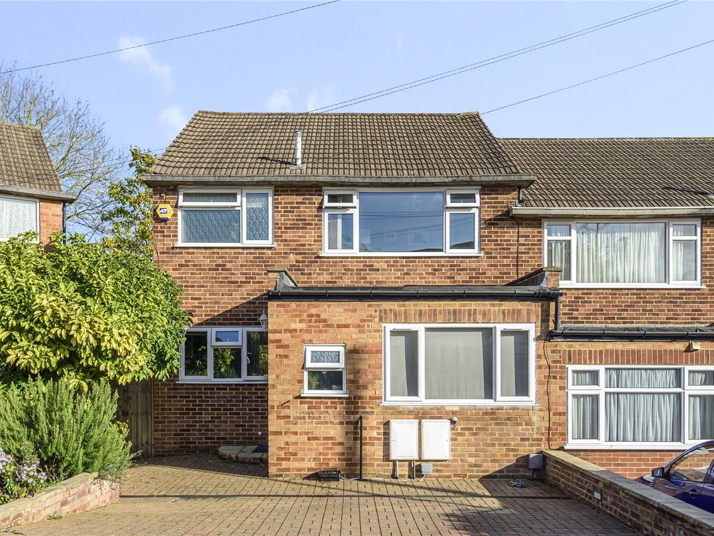 3 bed semidetached house for sale in Vincent Close, EN5 Zoopla
