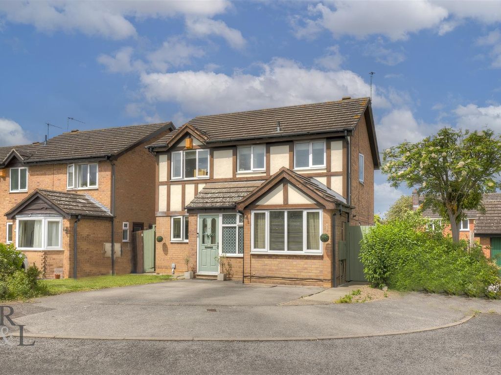 3 bed detached house for sale in Court Gardens, West Bridgford