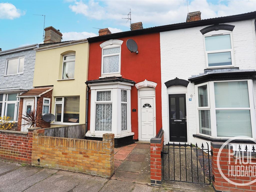 3 bed terraced house for sale in Lorne Park Road, Kirkley NR33, £