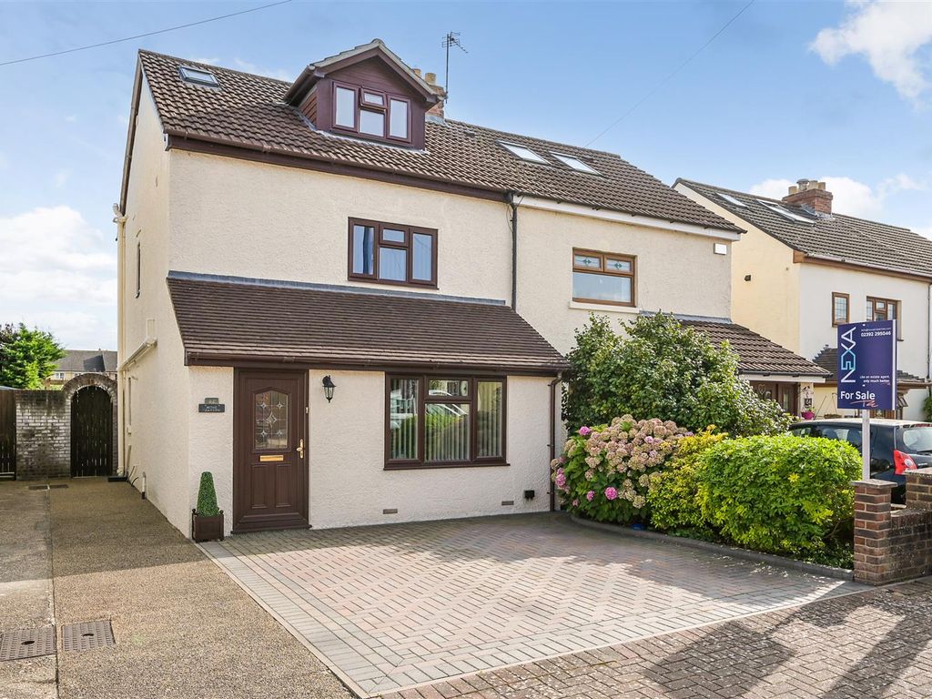 4 bed semidetached house for sale in Second Avenue, Farlington