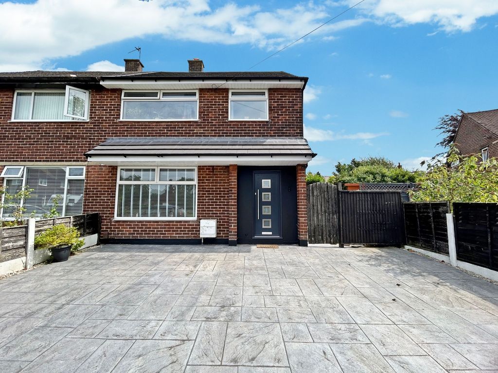 3 bed semidetached house for sale in Clough Avenue, Westhoughton BL5