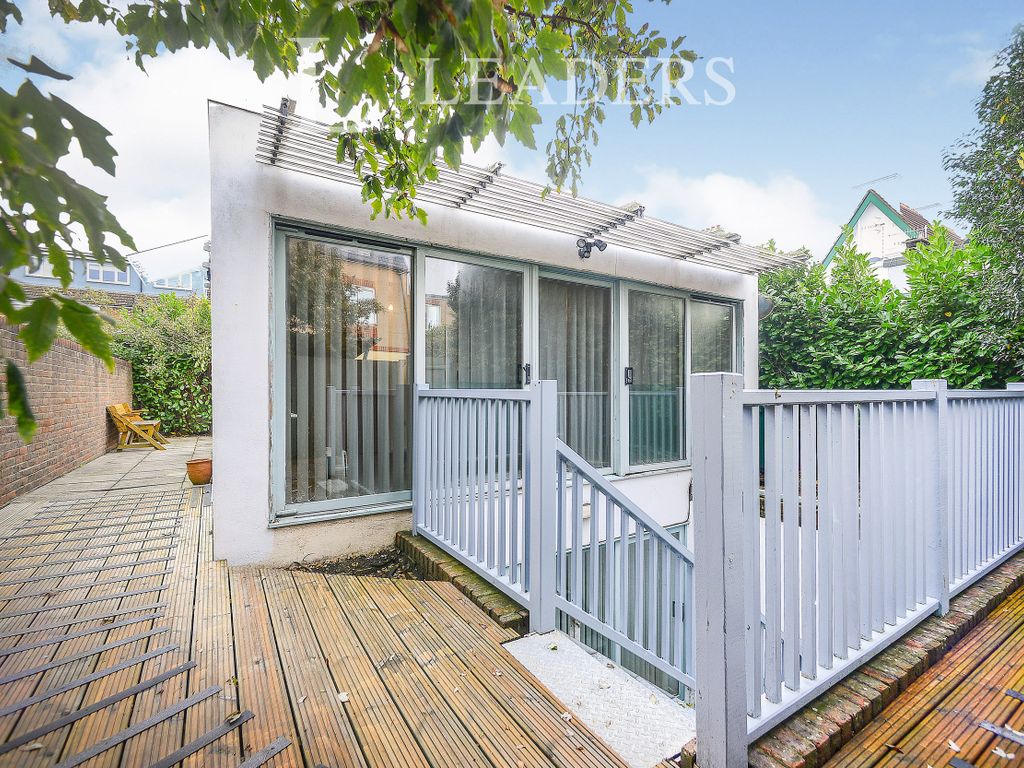 2 bed detached house to rent in Portland Road Industrial Estate