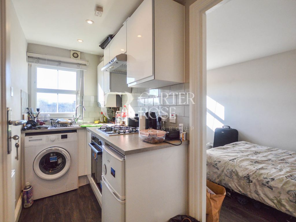 Studio to rent in New Cross Road, New Cross SE14, £1,150 pcm Zoopla