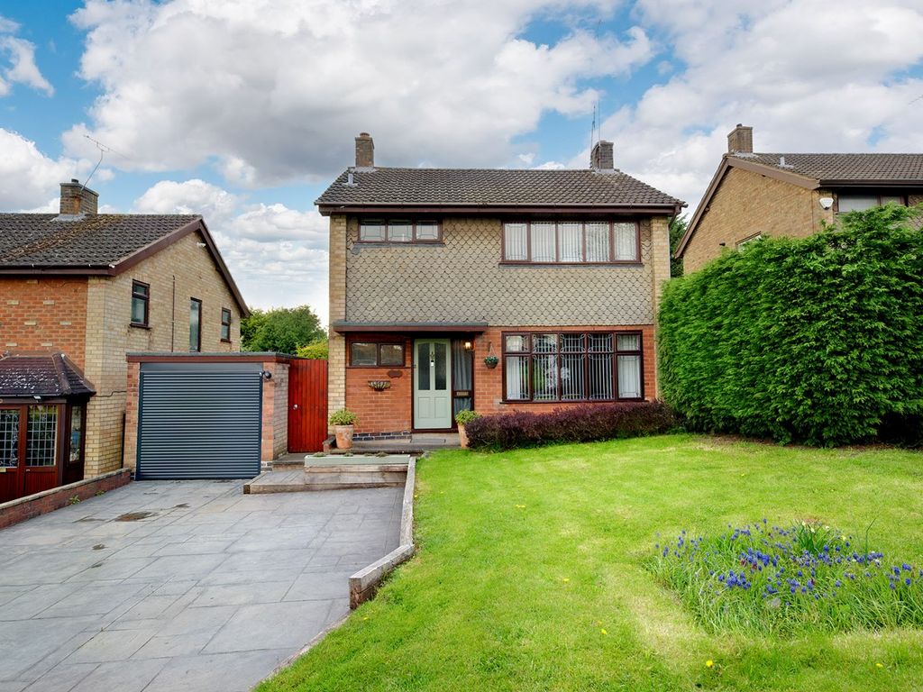 3 bed detached house for sale in Moor Road, Nuneaton CV10 Zoopla