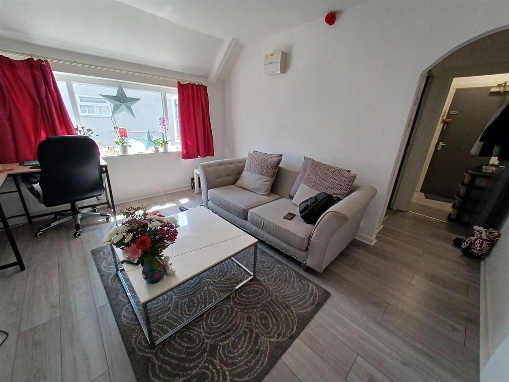 1 bed flat to rent in Richmond Road, Cathays, Cardiff CF24 Zoopla