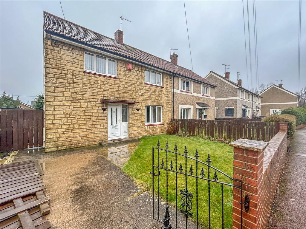 4 bed semidetached house for sale in Amherst Road, Newcastle Upon Tyne