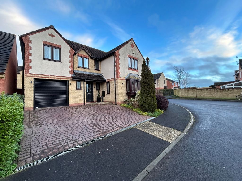 4 bed detached house for sale in Rope Walk, Martock TA12, £475,000 Zoopla