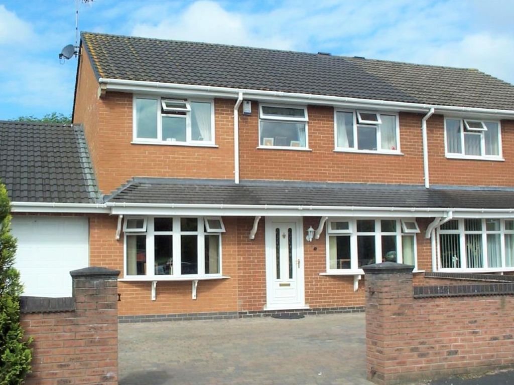 4 bed semidetached house to rent in Dane Gardens, Kidsgrove, StokeOn