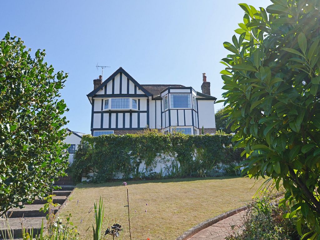 Barnfield Road, Torquay TQ2