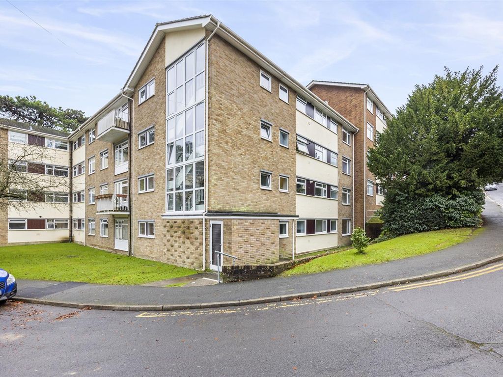 3 bed flat for sale in Leahurst Court Road, London Road, Brighton BN1