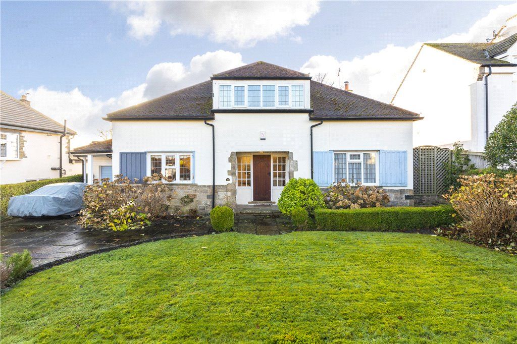 3 bed detached house for sale in Wynmore Avenue, Bramhope, Leeds, West