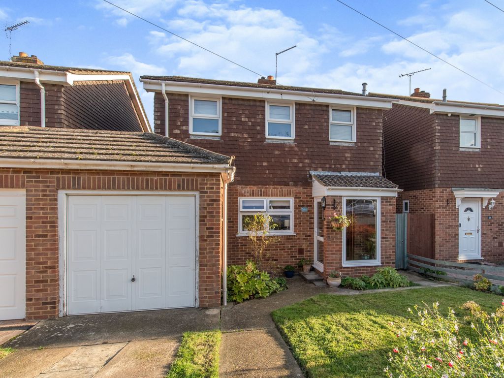 3 bed linkdetached house for sale in Roebuck Road, Rochester ME1 Zoopla