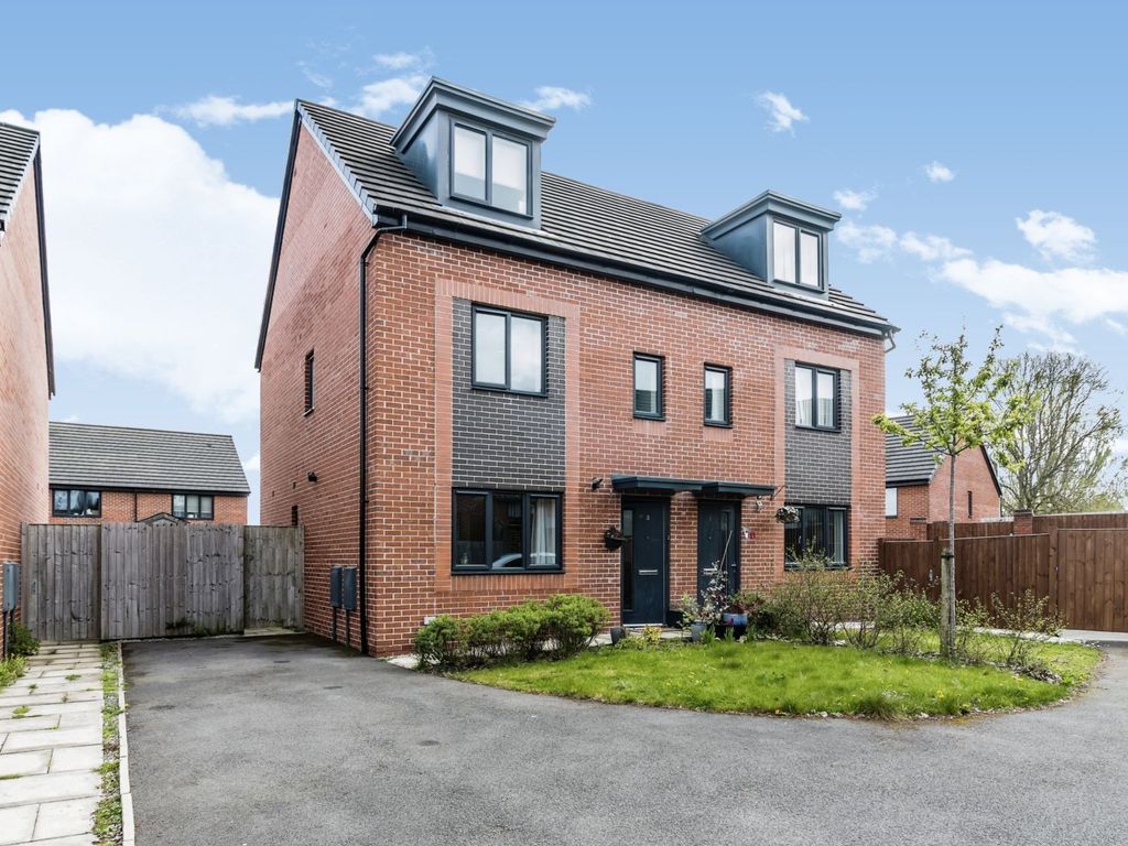 3 bed semidetached house for sale in Dewy Meadow Road, Salford M6 Zoopla