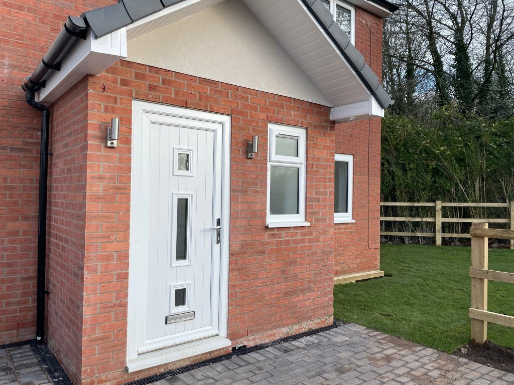 3 bed detached house for sale in Pytchley Road, Rugby CV22, £385,000