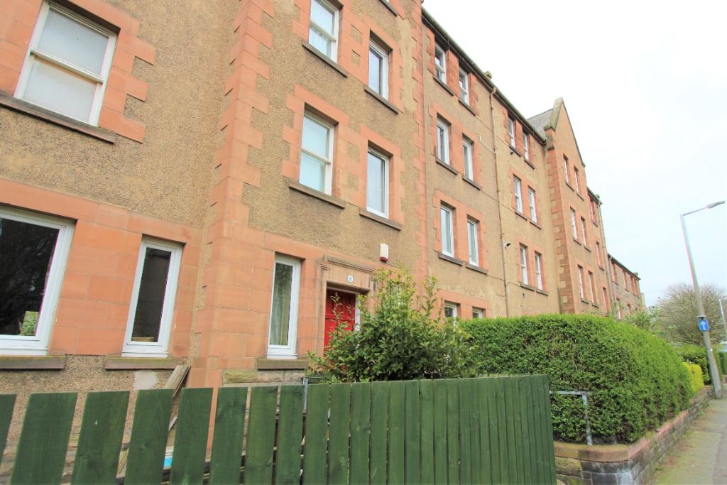 2 bed flat to rent in South Sloan Street, Leith, Edinburgh EH6, £1,250