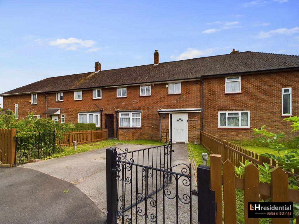 3 bed terraced house for sale in Spring Close, Borehamwood WD6, £