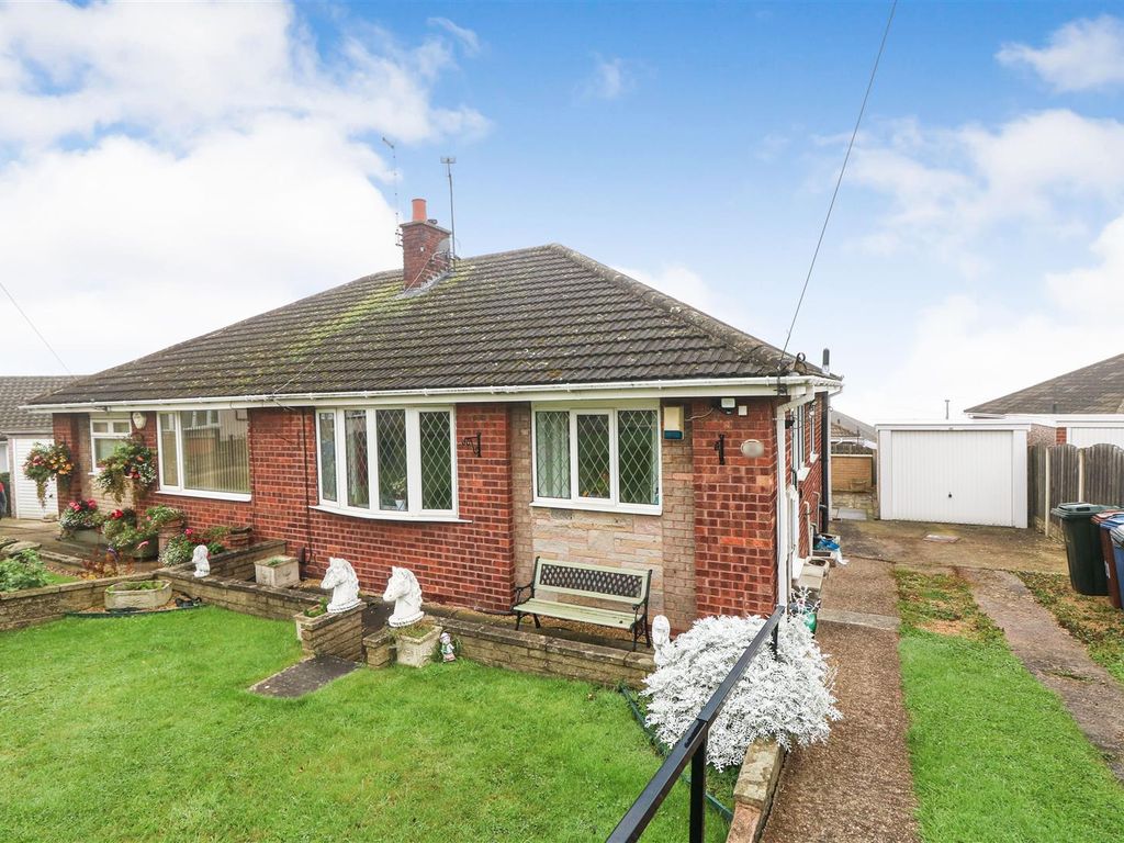 2 bed semidetached bungalow for sale in Minster Way, Barnsley S71, £