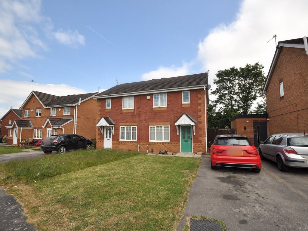 3 bed semidetached house for sale in Woodhurst Crescent, Dovecot