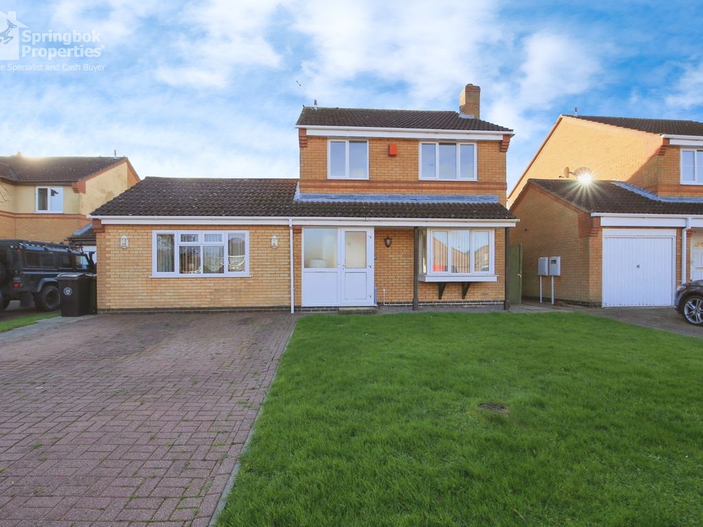 4 bed detached house for sale in Violet Close, Morton, Bourne