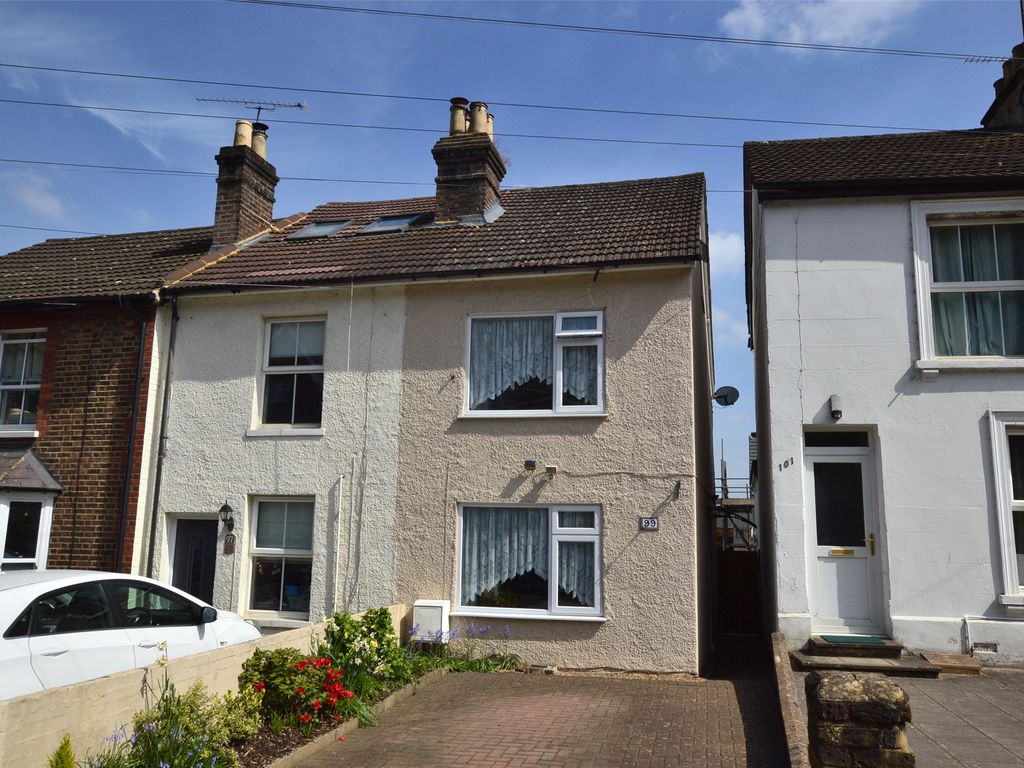 3 bed semidetached house for sale in Garlands Road, Redhill, Surrey