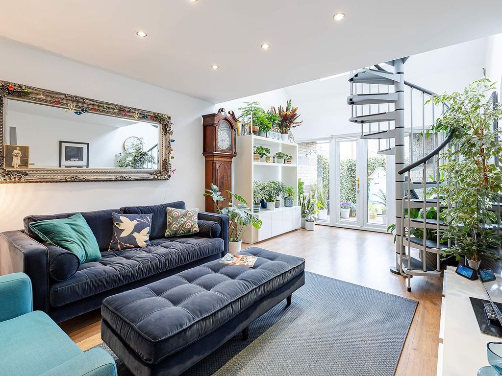 5 bed town house for sale in Springfield Court, Linlithgow EH49, £