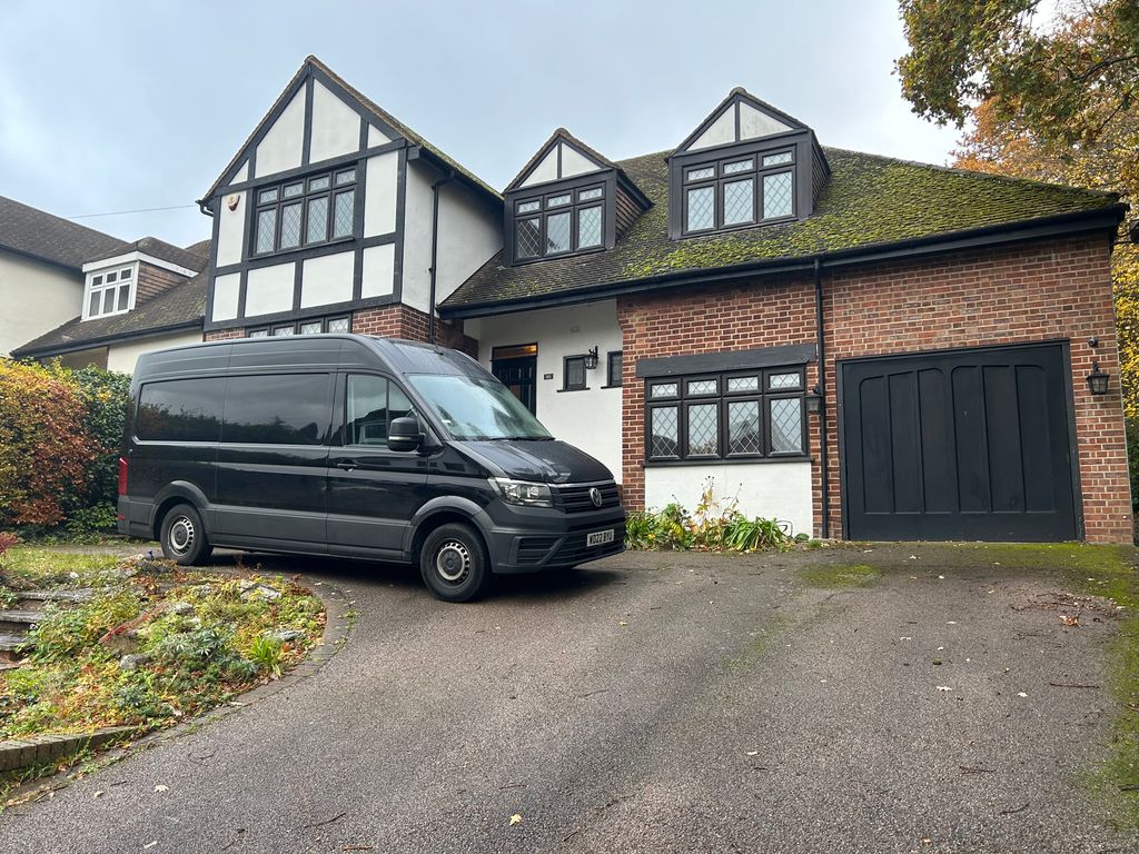 5 bed detached house to rent in Old Park View, Enfield EN2, £3,750 pcm Zoopla