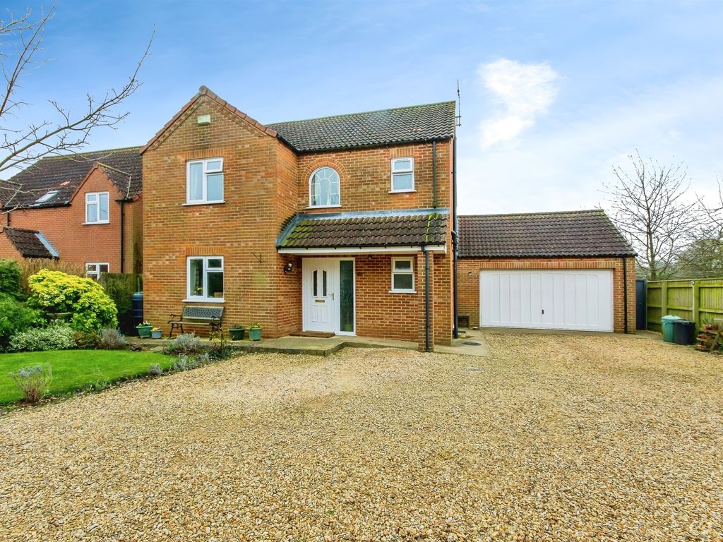 4 bed detached house for sale in Jubilee Close, Sutton St. James