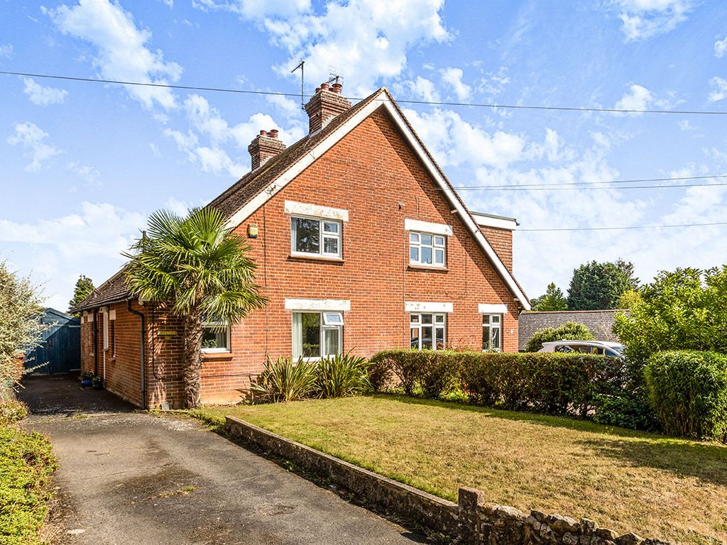 3 bed semidetached house for sale in Henwood Green Road, Pembury, Tunbridge Wells, Kent TN2