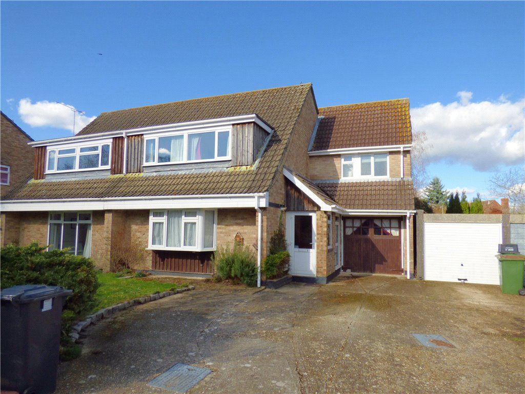 5 bed semidetached house for sale in Rowley Close, Botley, Southampton