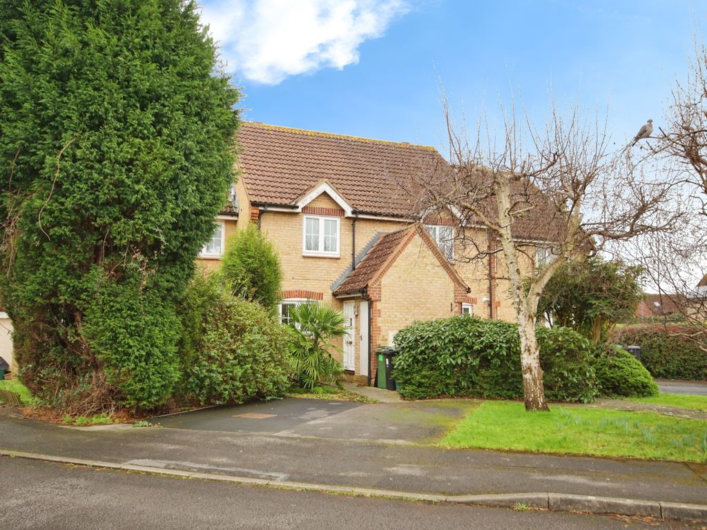 2 bed terraced house for sale in Foxborough Gardens, Bradley Stoke