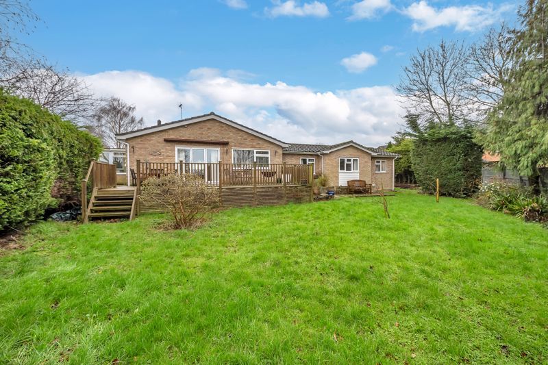 4 bed detached bungalow for sale in Brittons Road, Barrow, Bury St