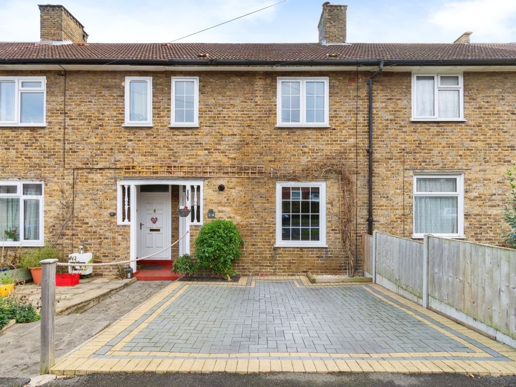 3 bed terraced house for sale in Faversham Road, Morden SM4, £475,000