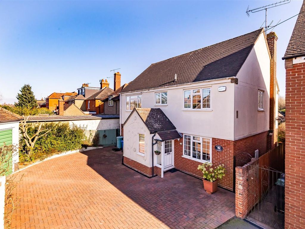 4 bed detached house for sale in Church Lane, North Weald, Epping CM16