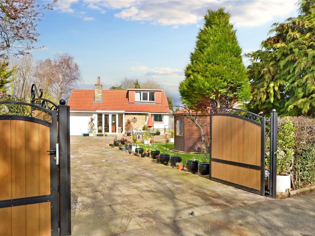 3 bed detached bungalow for sale in Red Syke, Hall Park Road, Walton