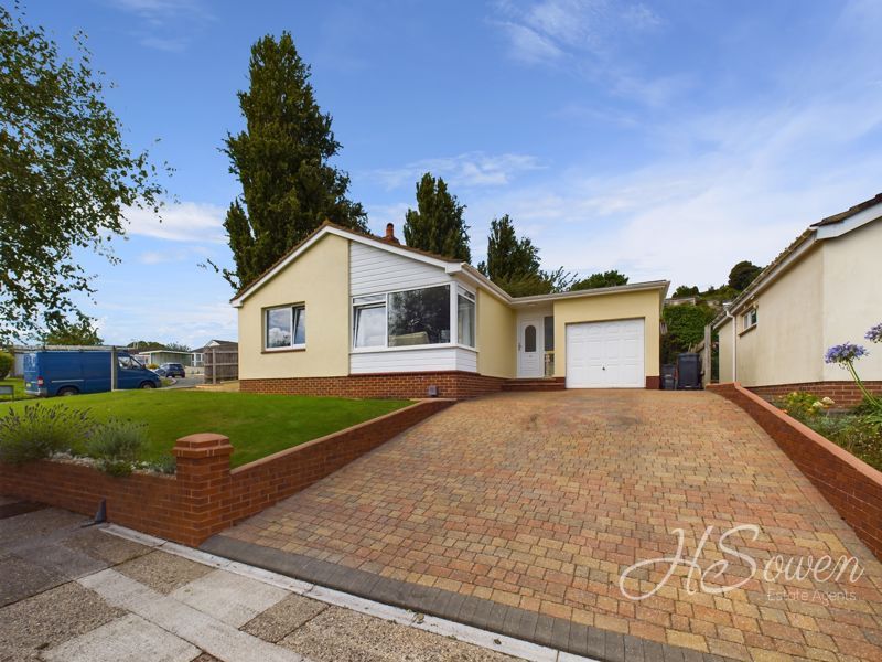 4 bed detached bungalow for sale in Helens Mead Road, Torquay TQ2, £400,000 Zoopla