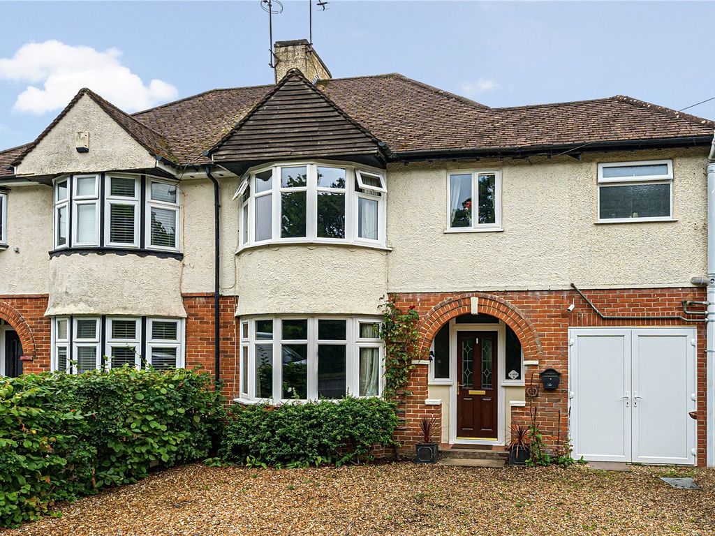 4 bed semidetached house for sale in Brook Avenue, Farnham, Surrey GU9