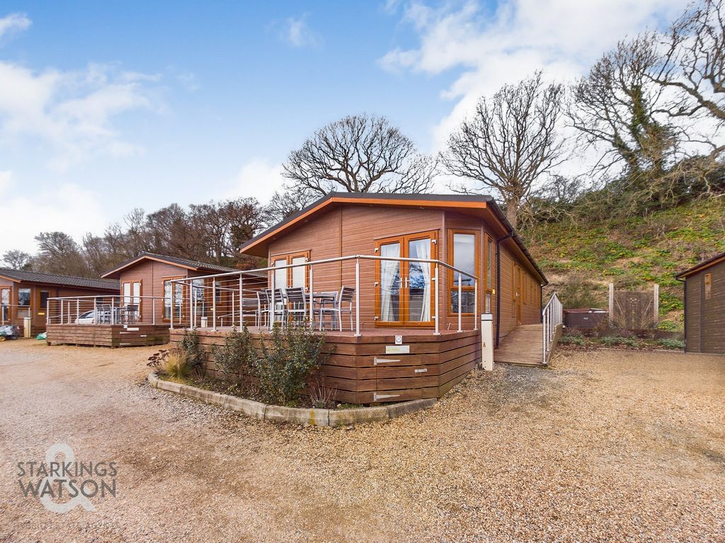 4 bed property for sale in Hales, Staithe Road, Burgh St. Peter