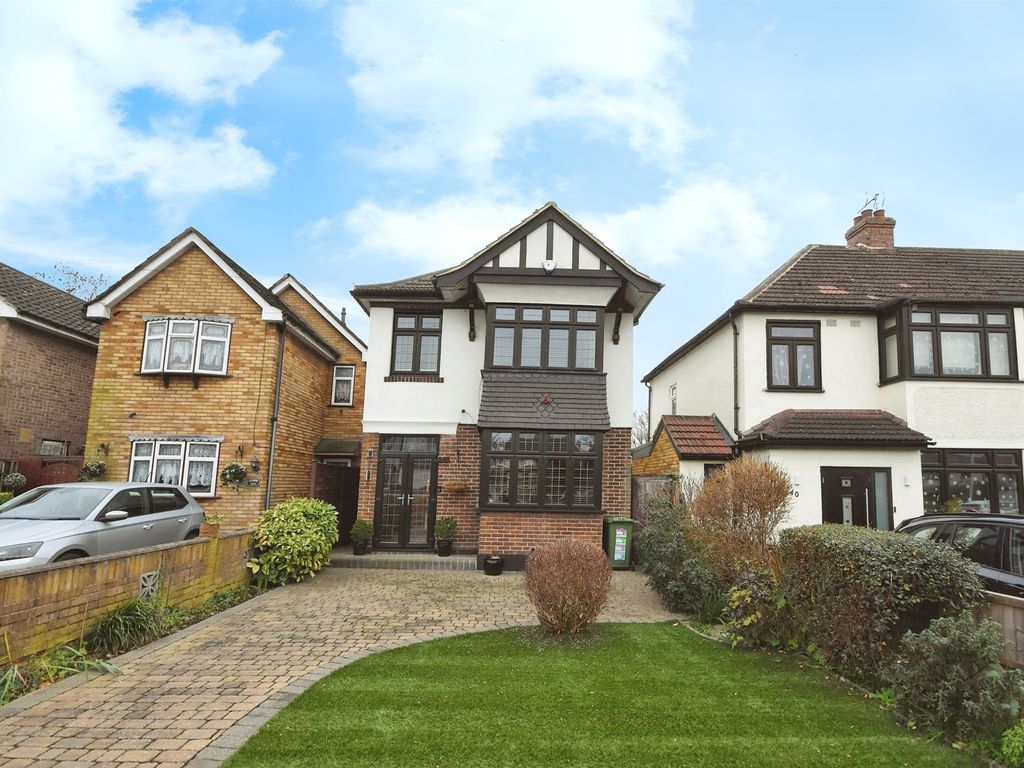 3 bed detached house for sale in Southend Arterial Road, Romford RM11