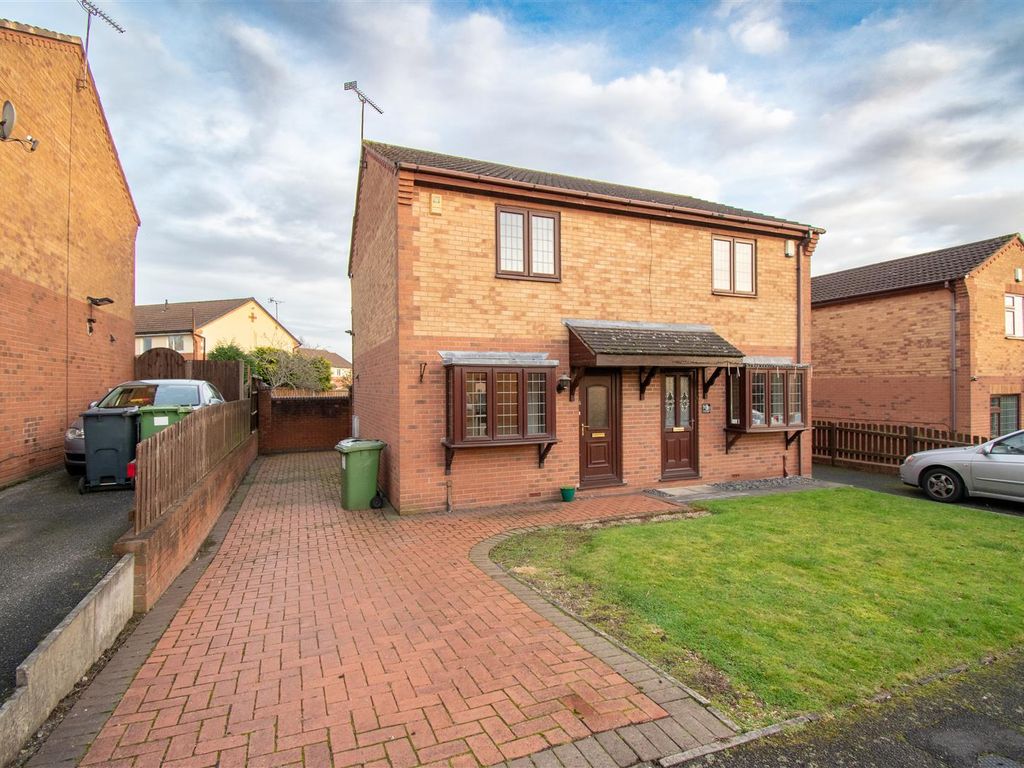 2 bed semidetached house for sale in Charnwood Close, Swanwick