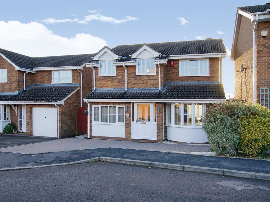 4 bed detached house for sale in Field Farm Close, Stoke Gifford