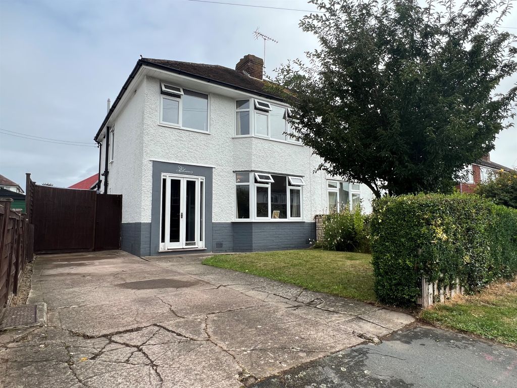 3 bed semidetached house for sale in Manor Road, Hereford HR2 Zoopla
