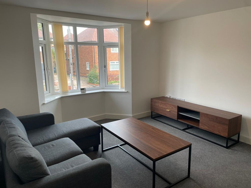 2 bed terraced house to rent in Millbeck House, Oakdale Road, Arnold, Nottingham NG5, £825 pcm