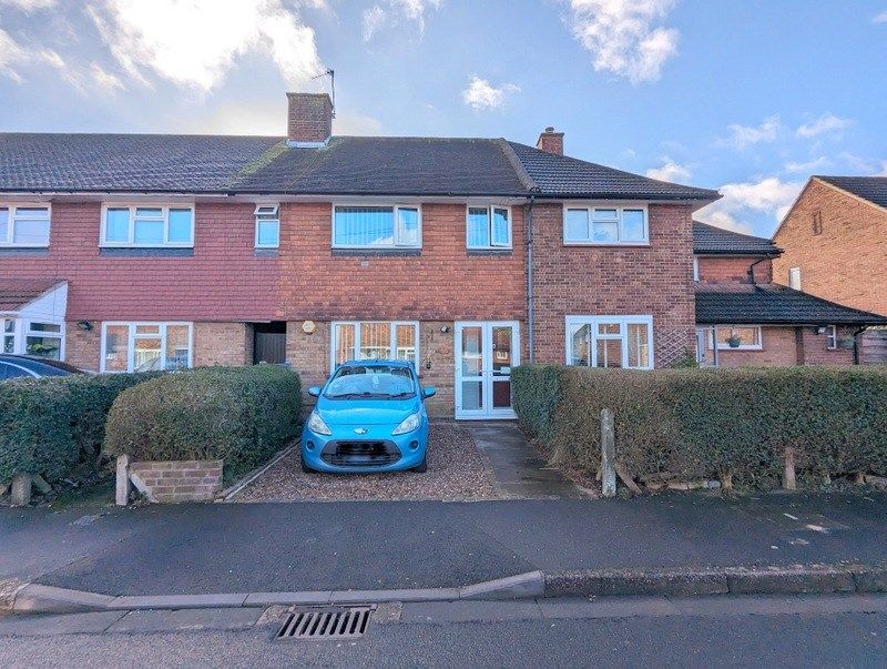 3 bed terraced house for sale in Avenue, Feltham TW14, £450,000 Zoopla