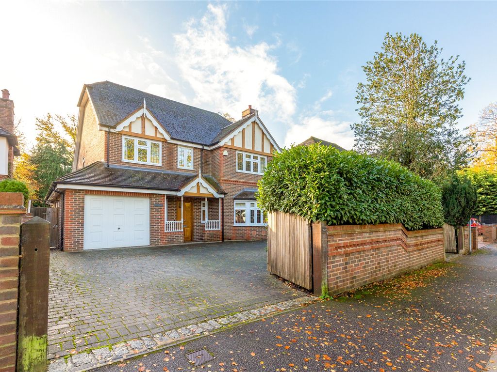 5 bed detached house for sale in Pirbright Road, Farnborough, Hampshire