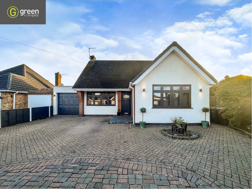 3 bed detached house for sale in Cale Close, Tamworth B77, £450,000