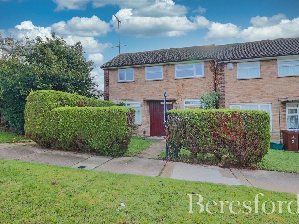 3 bed end terrace house for sale in Ashdown Way, Colchester CO4, £