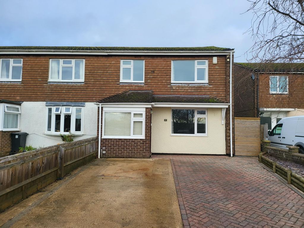 3 bed end terrace house for sale in Watson Crescent, Abingdon, Oxon OX13, £375,000 Zoopla