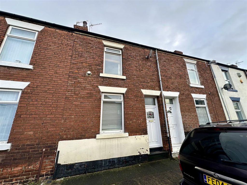 2 bed terraced house to rent in Katherine Street, Darlington DL1, £525
